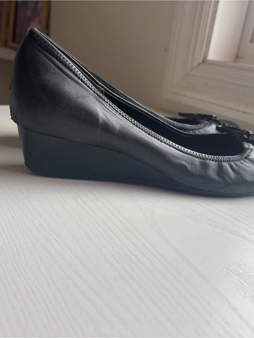 Vintage Nike Cole Haan Black Patent Toe Bow Wedges